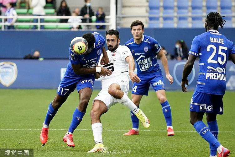 đội hình as roma gặp leverkusen